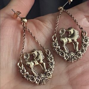 Vintage Avon 1994 Mystic Fantasy Unicorn GoldPlated Dangle Earrings 265